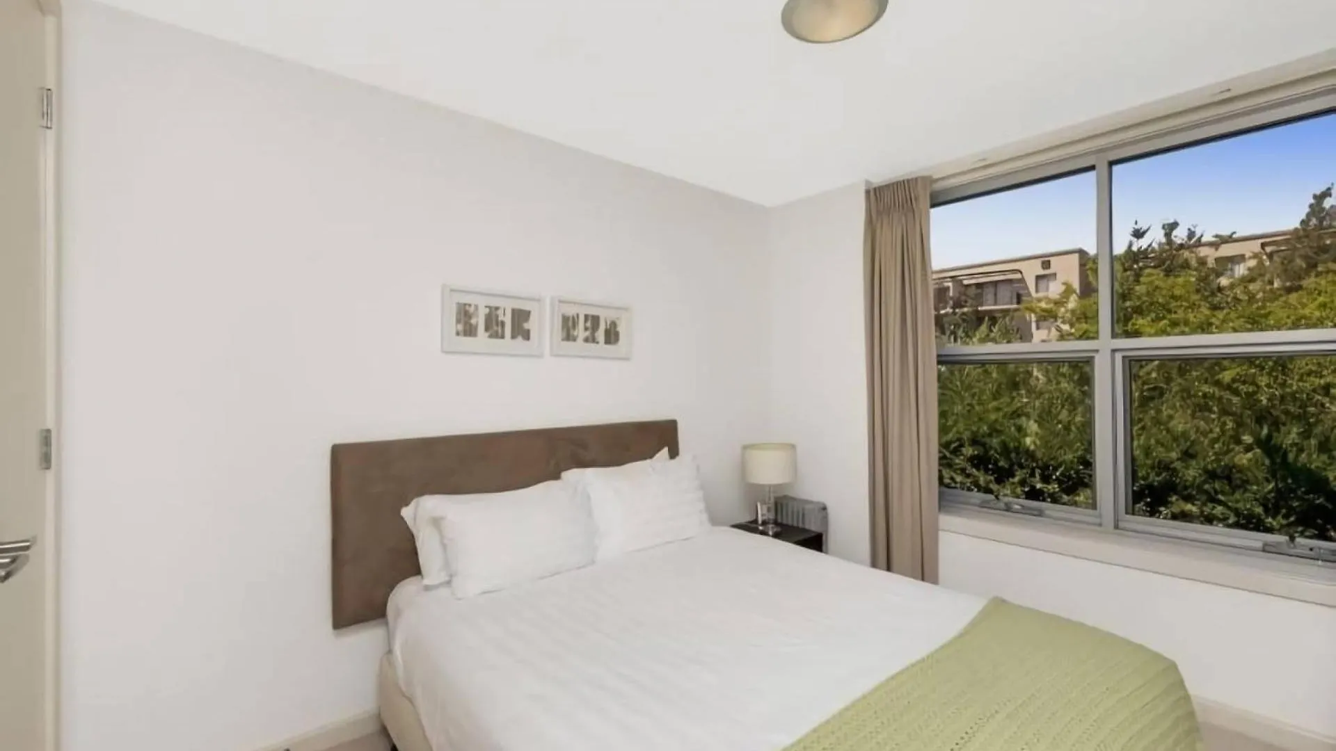 Trieste Apartments Kingston Канберра