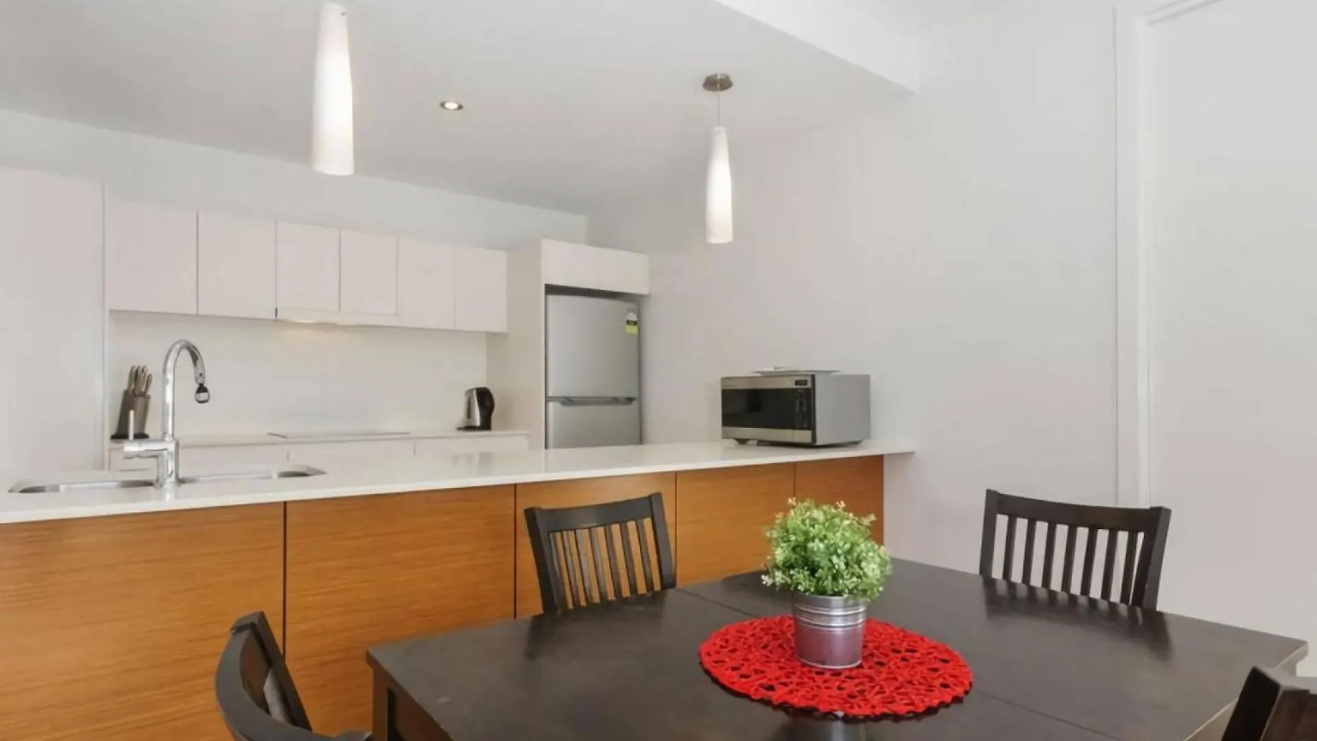 Trieste Apartments Kingston Канберра